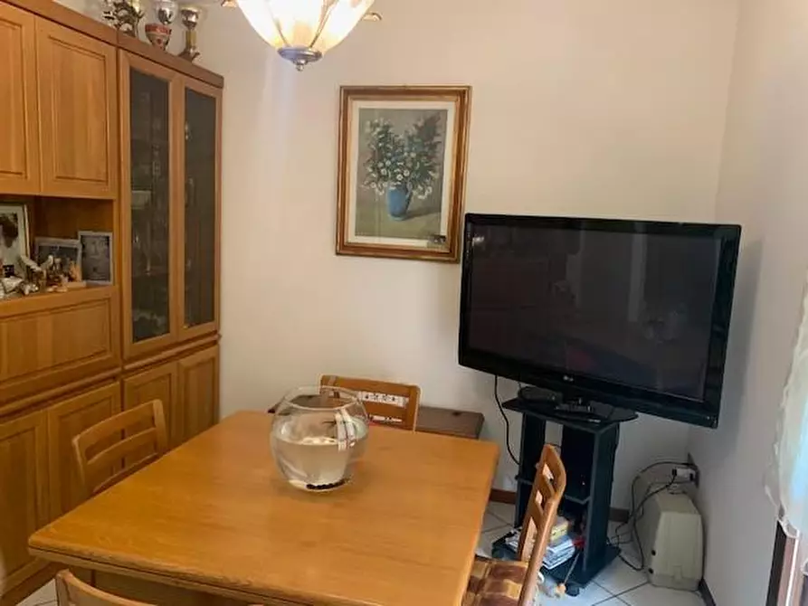 Immagine 5 di Casa quadrifamiliare in vendita  a Massa E Cozzile