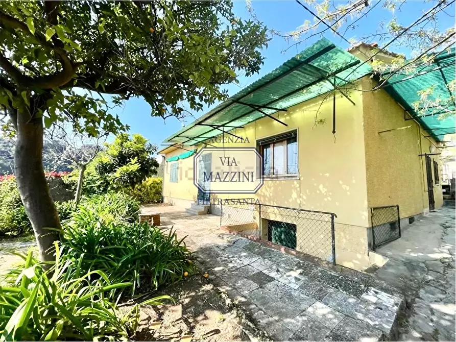 Immagine 5 di Casa bifamiliare in vendita  a Pietrasanta