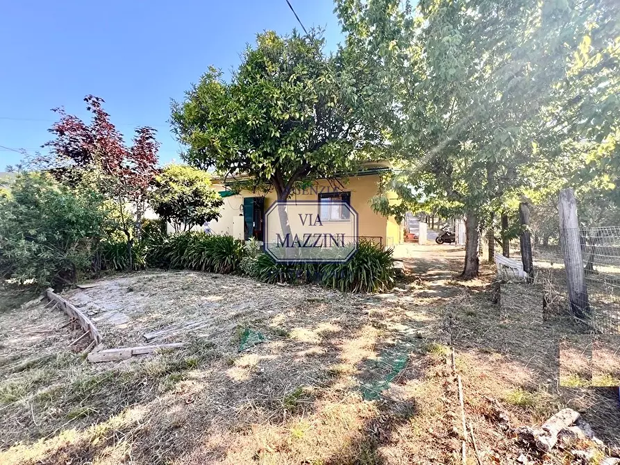 Immagine 1 di Casa bifamiliare in vendita  a Pietrasanta