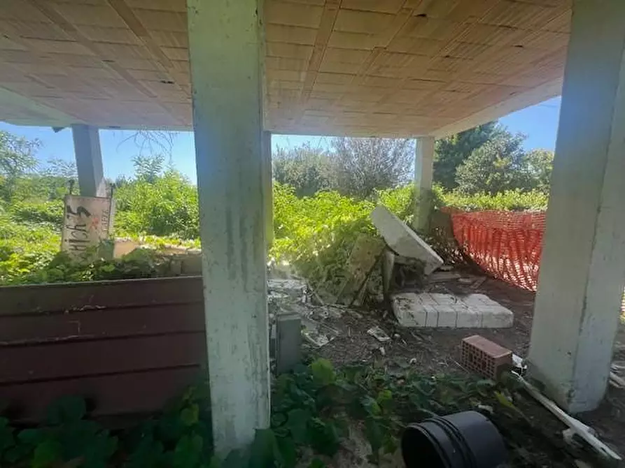 Immagine 6 di Casa indipendente in vendita  a Massa