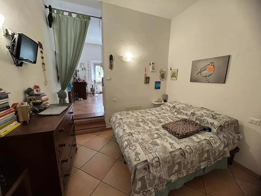 Immagine 11 di Appartamento in vendita  a Siena