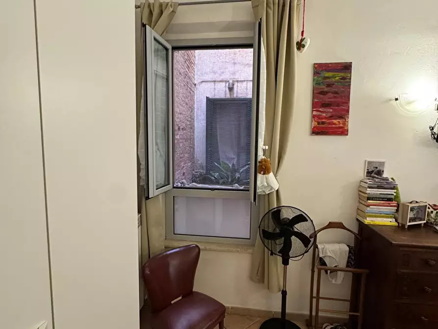 Immagine 9 di Appartamento in vendita  a Siena