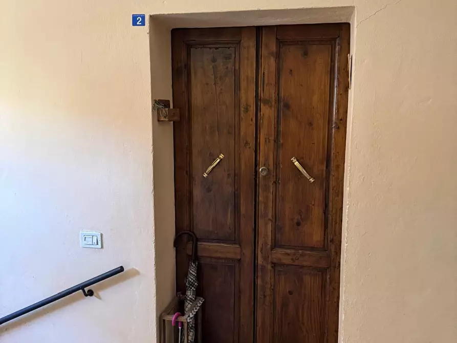 Immagine 21 di Appartamento in vendita  a Siena