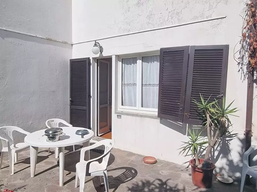 Immagine 2 di Appartamento in vendita  a Marciana Marina