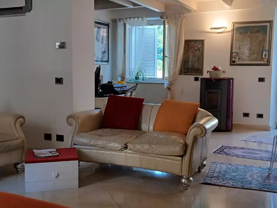 Immagine 32 di Terratetto in vendita  a Massa