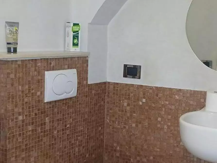 Immagine 38 di Terratetto in vendita  a Massa