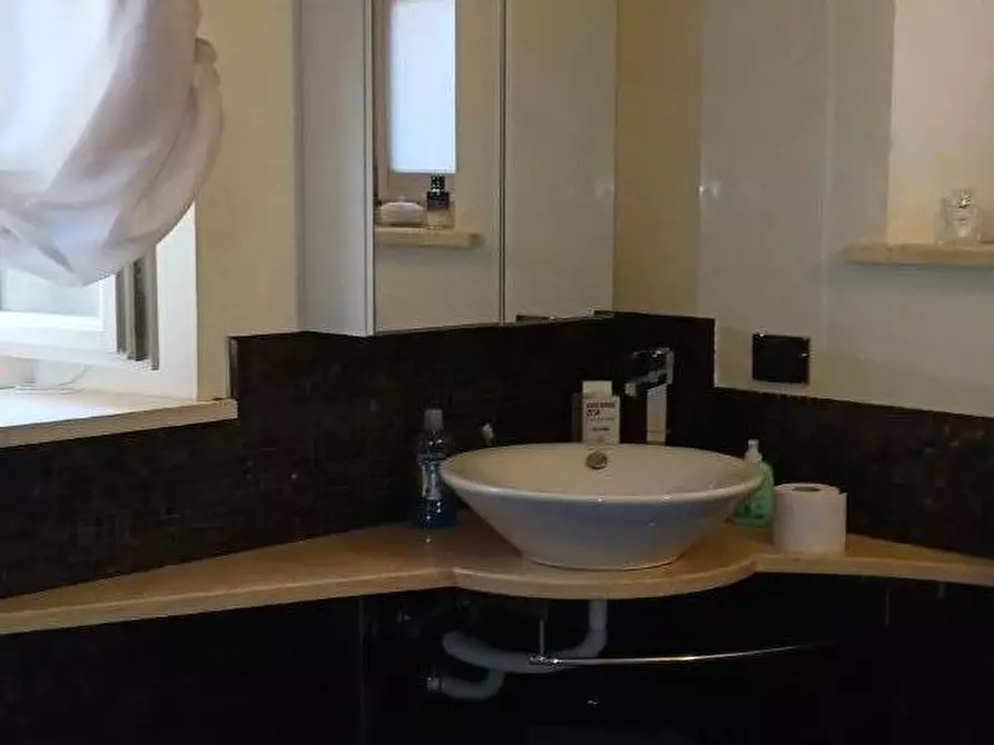 Immagine 53 di Terratetto in vendita  a Massa