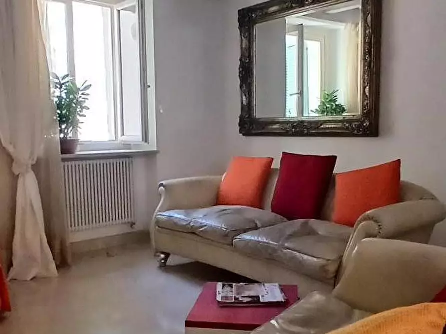 Immagine 15 di Terratetto in vendita  a Massa