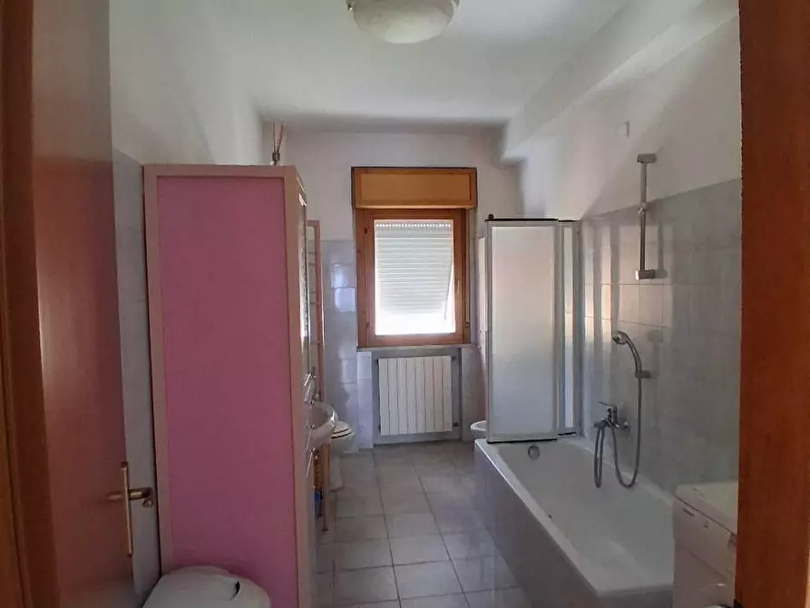 Immagine 6 di Mansarda in vendita  a Aulla