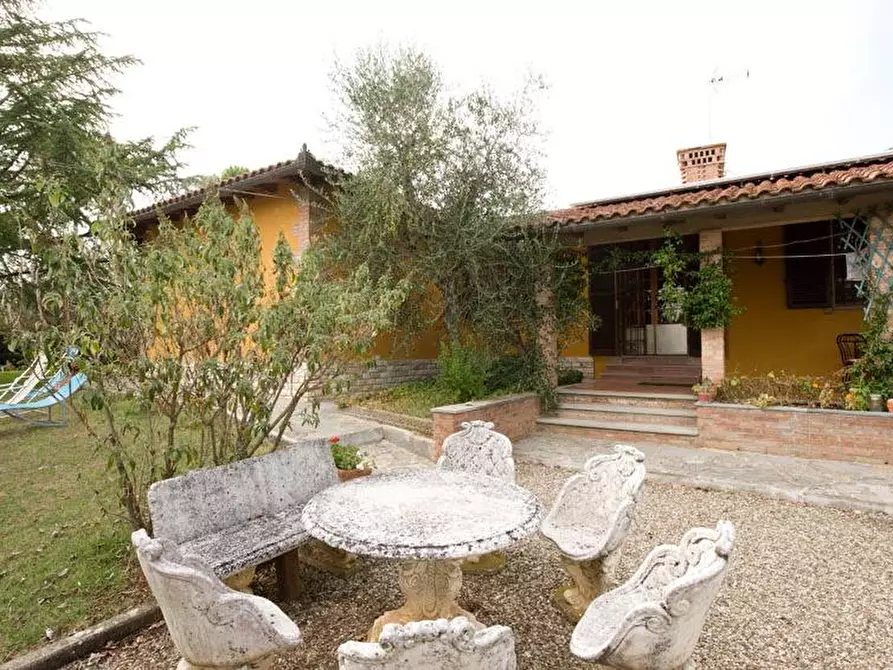 Immagine 8 di Villa in vendita  a Castelnuovo Berardenga