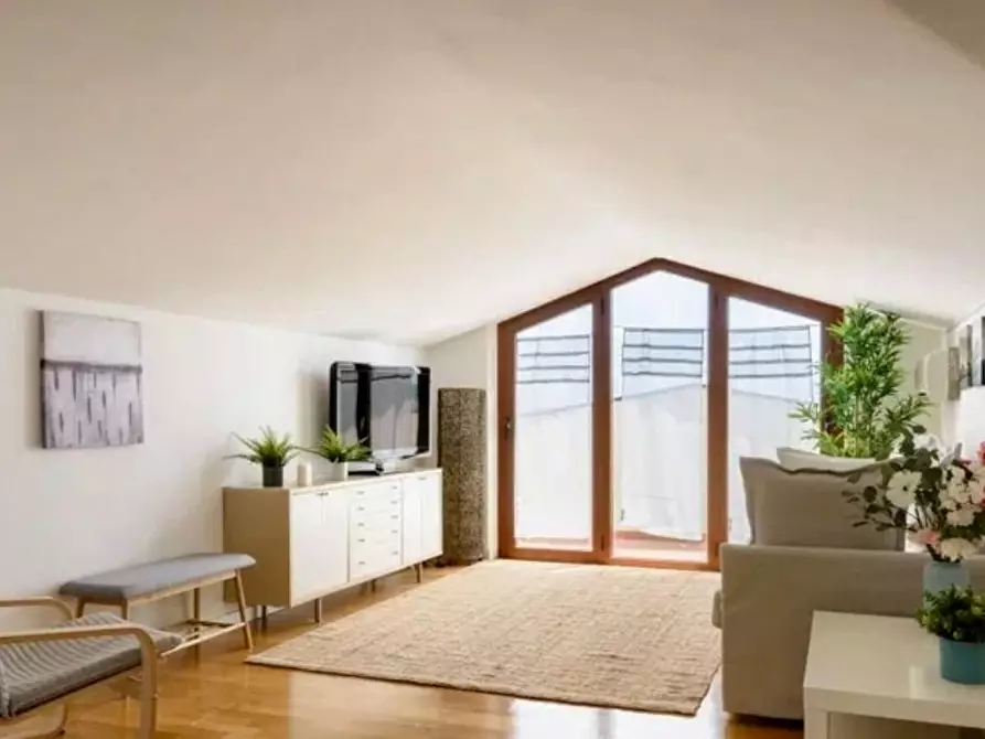 Immagine 2 di Porzione di casa in vendita  a Siena