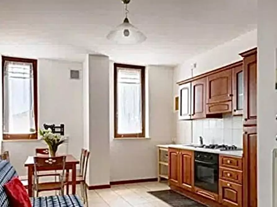 Immagine 13 di Porzione di casa in vendita  a Siena