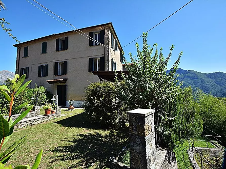 Immagine 3 di Casa semindipendente in vendita  a Stazzema