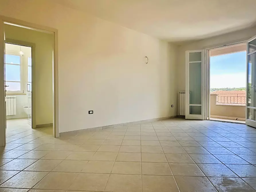 Immagine 15 di Appartamento in vendita  a Rosignano Marittimo