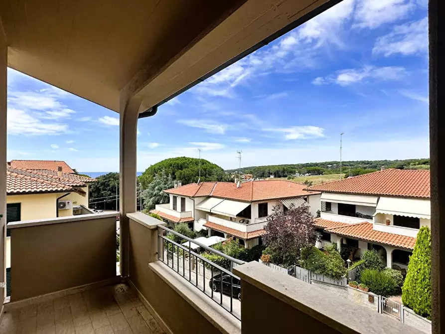 Immagine 17 di Appartamento in vendita  a Rosignano Marittimo