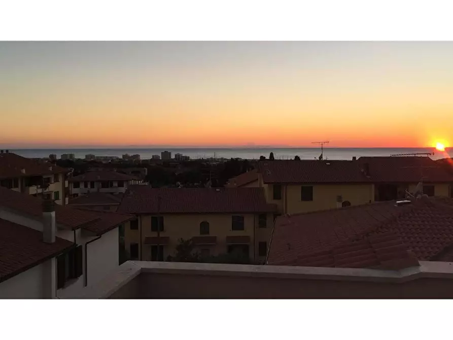 Immagine 11 di Appartamento in vendita  a Rosignano Marittimo