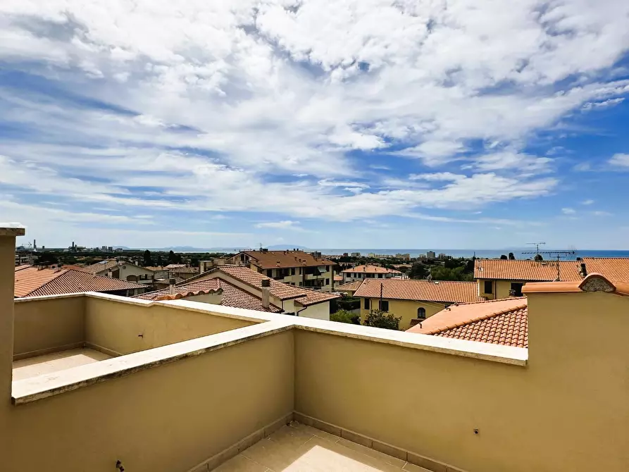 Immagine 5 di Appartamento in vendita  a Rosignano Marittimo