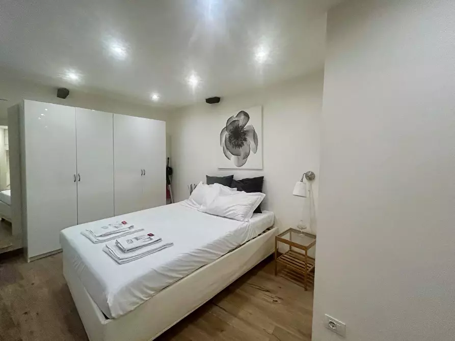 Immagine 14 di Appartamento in vendita  a Siena