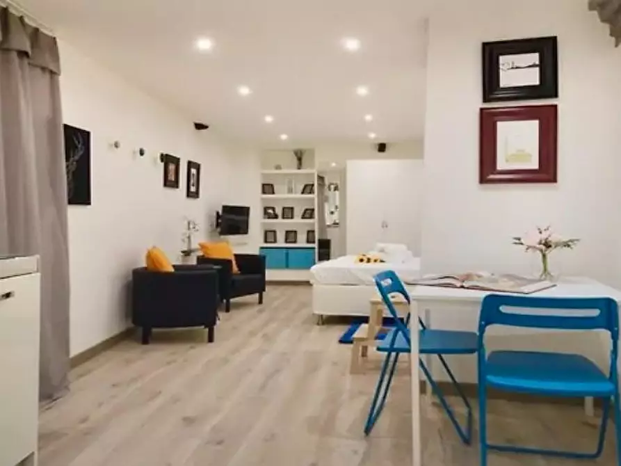 Immagine 5 di Appartamento in vendita  a Siena