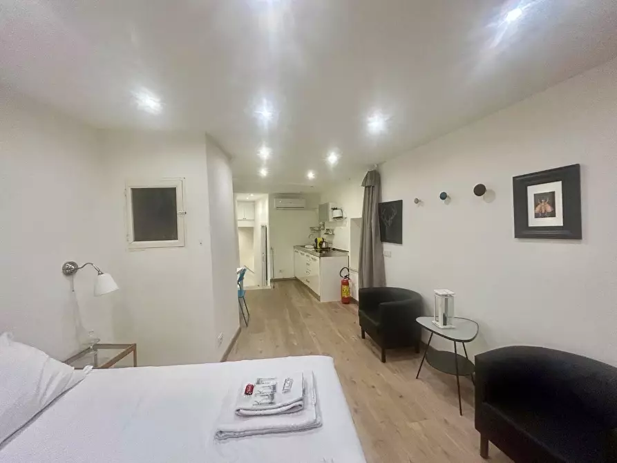 Immagine 1 di Appartamento in vendita  a Siena