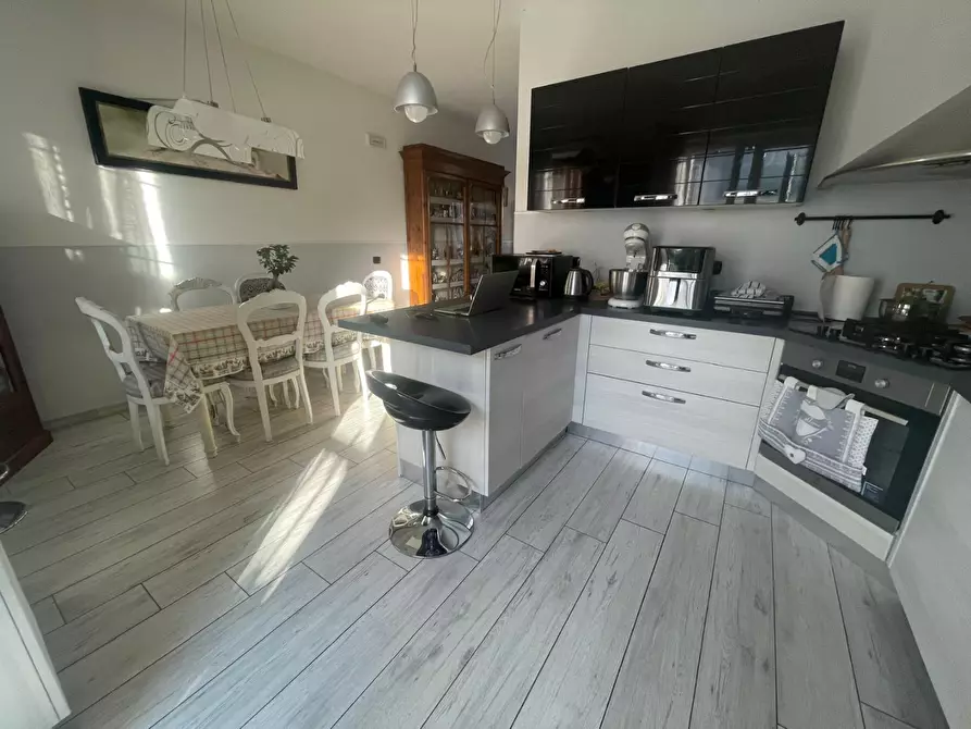 Immagine 6 di Villetta a schiera in vendita  a Carrara