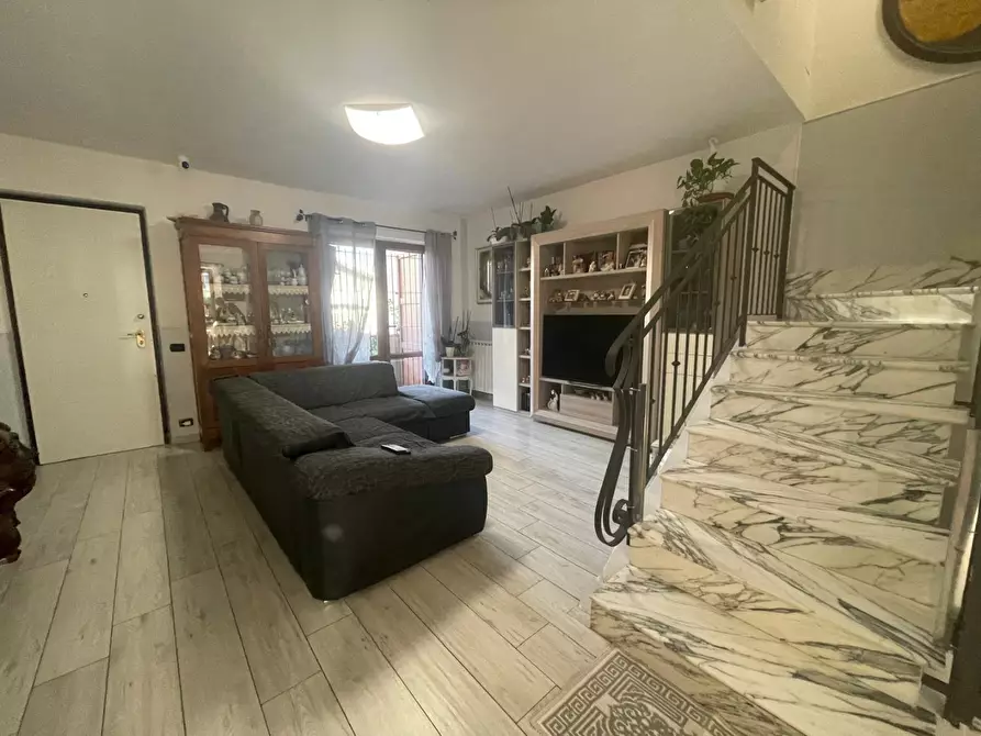 Immagine 5 di Villetta a schiera in vendita  a Carrara