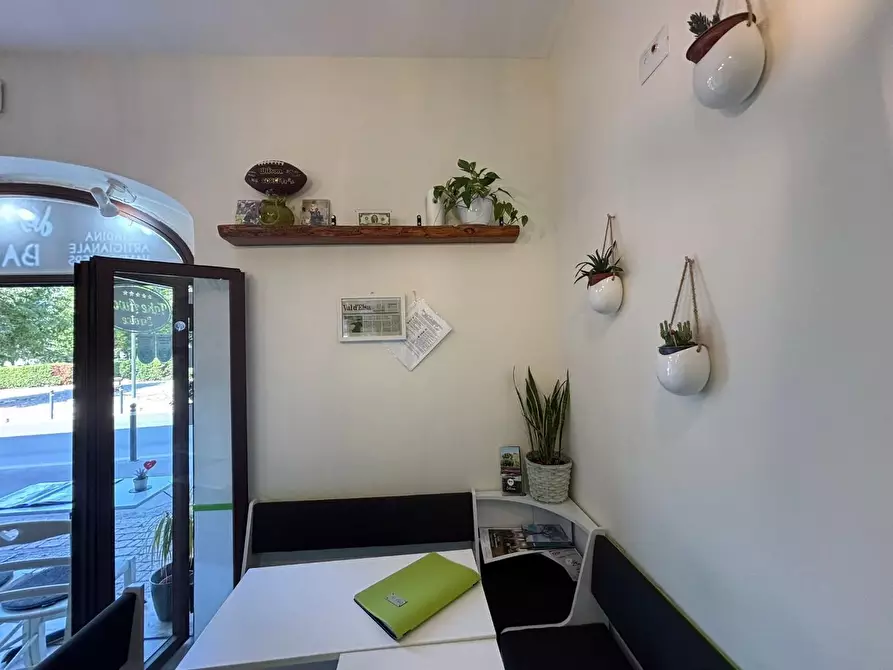 Immagine 7 di Attività commerciale in vendita  a San Gimignano