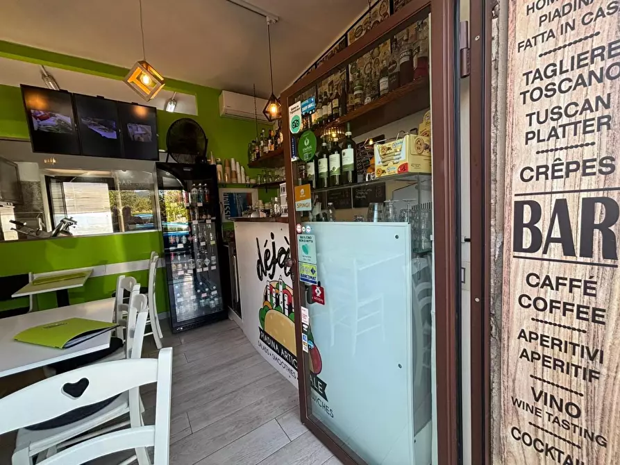 Immagine 2 di Attività commerciale in vendita  a San Gimignano