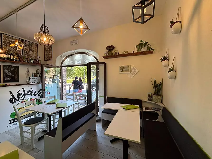 Immagine 6 di Attività commerciale in vendita  a San Gimignano