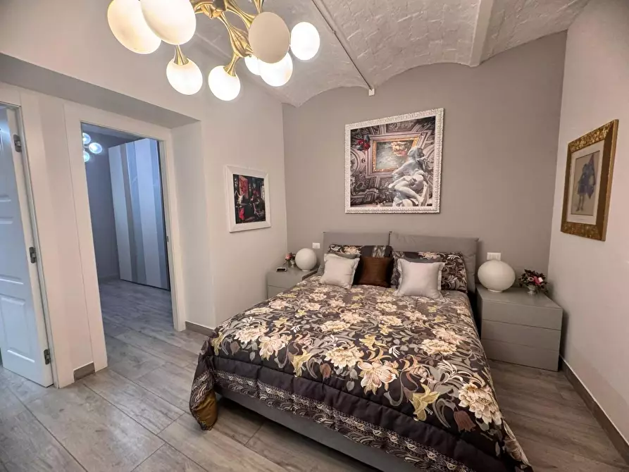 Immagine 10 di Porzione di casa in vendita  a Siena