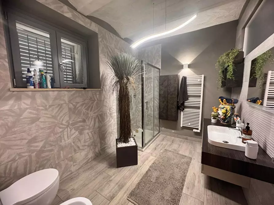 Immagine 13 di Porzione di casa in vendita  a Siena