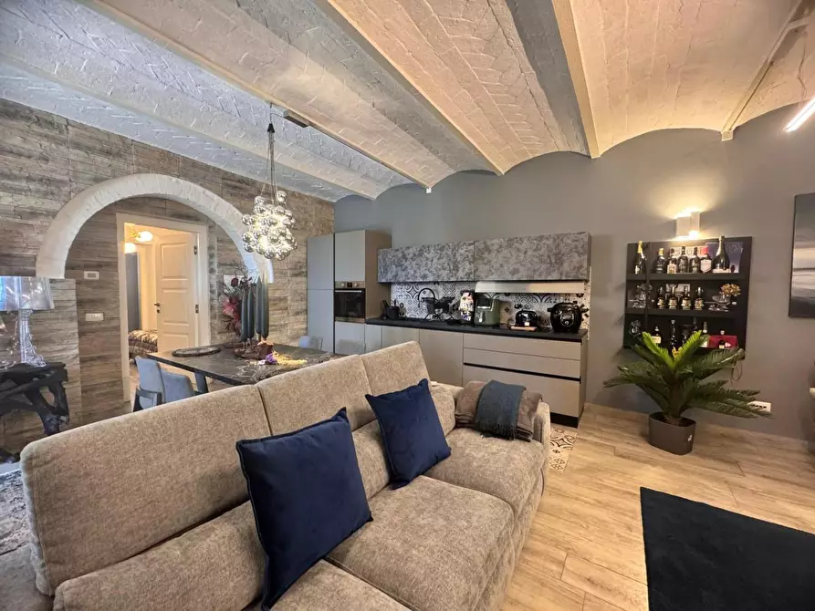 Immagine 7 di Porzione di casa in vendita  a Siena