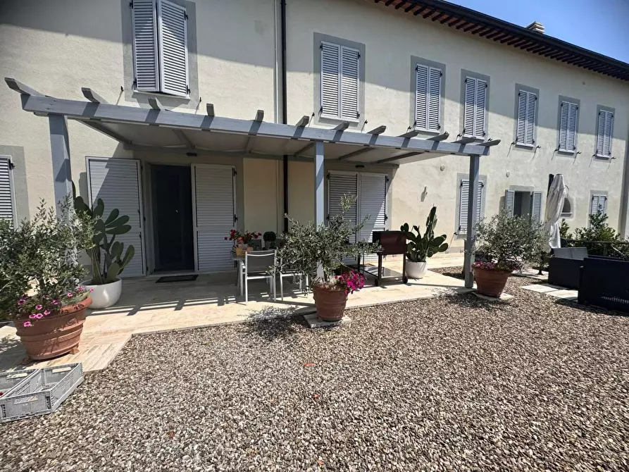 Immagine 3 di Porzione di casa in vendita  a Siena