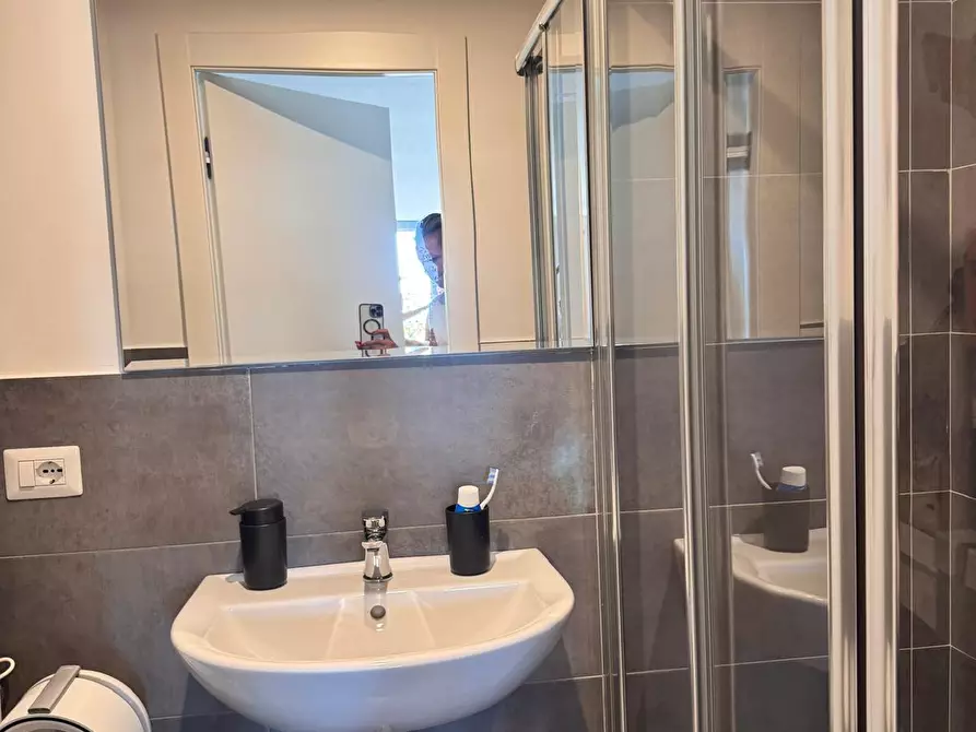 Immagine 19 di Porzione di casa in vendita  a Siena