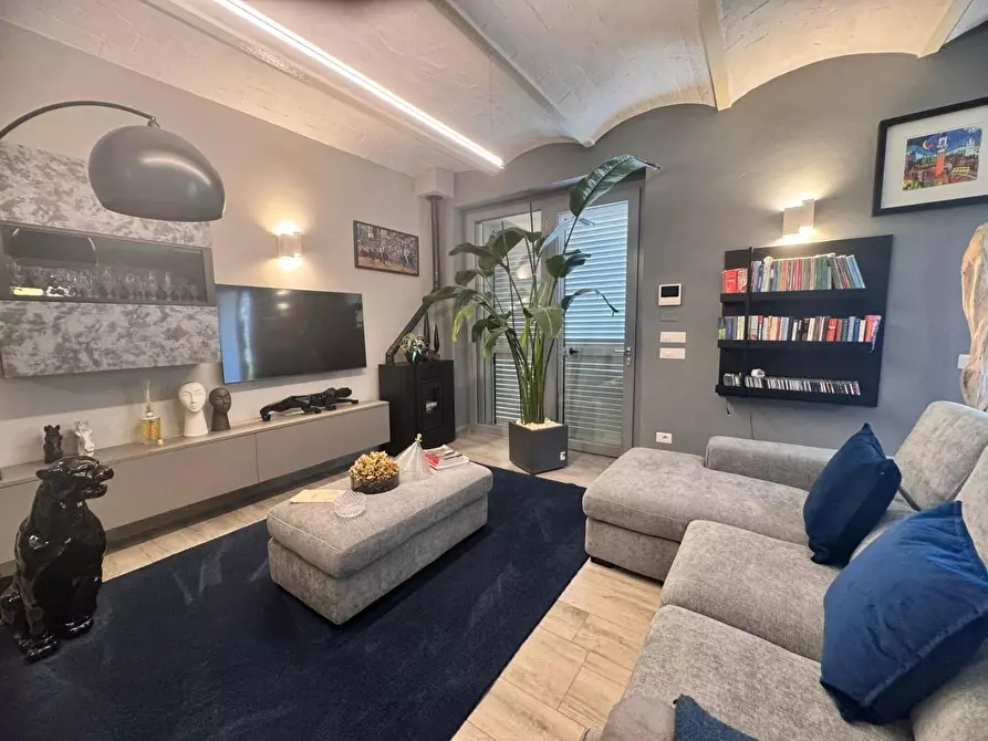 Immagine 5 di Porzione di casa in vendita  a Siena