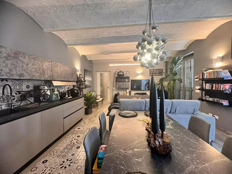 Immagine 8 di Porzione di casa in vendita  a Siena