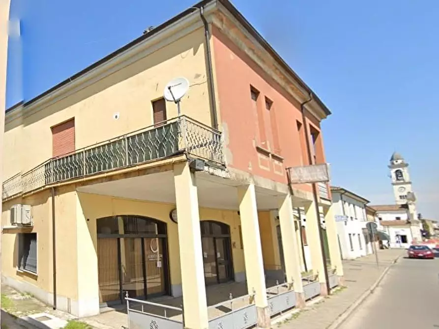 Immagine 1 di Appartamento in vendita  a Lungavilla