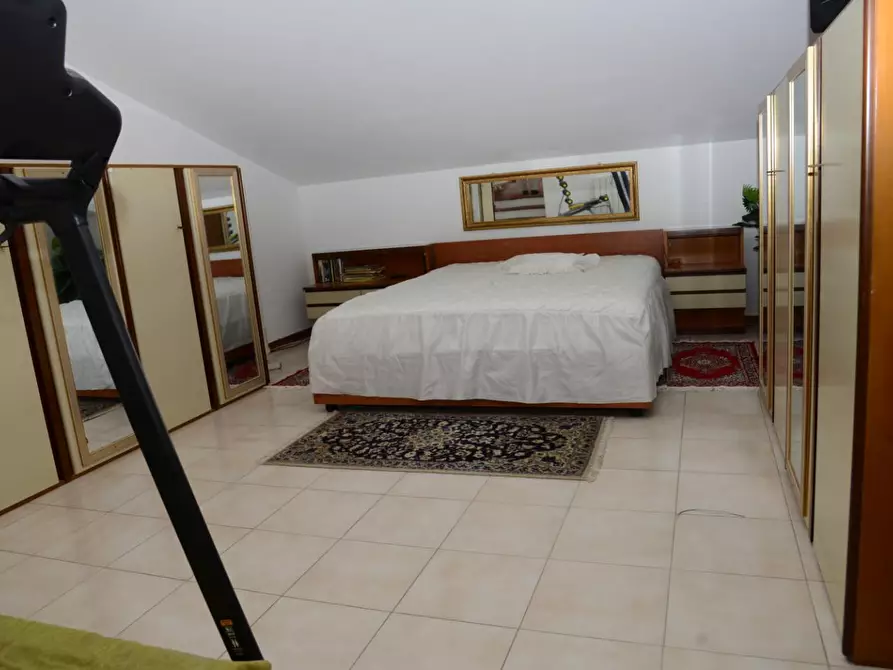 Immagine 34 di Villetta a schiera in vendita  a Vecchiano