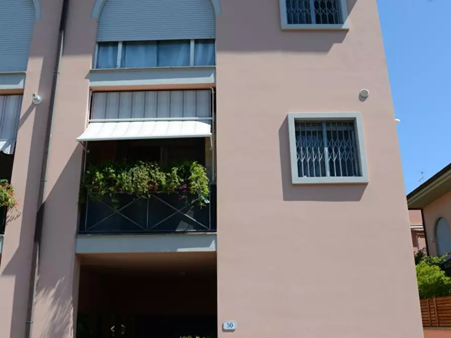 Immagine 1 di Villetta a schiera in vendita  a Vecchiano