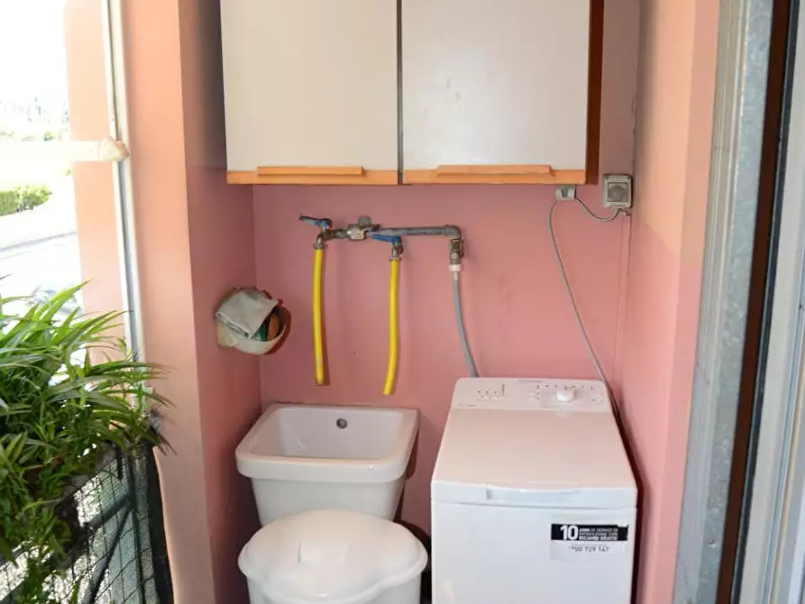 Immagine 14 di Villetta a schiera in vendita  a Vecchiano