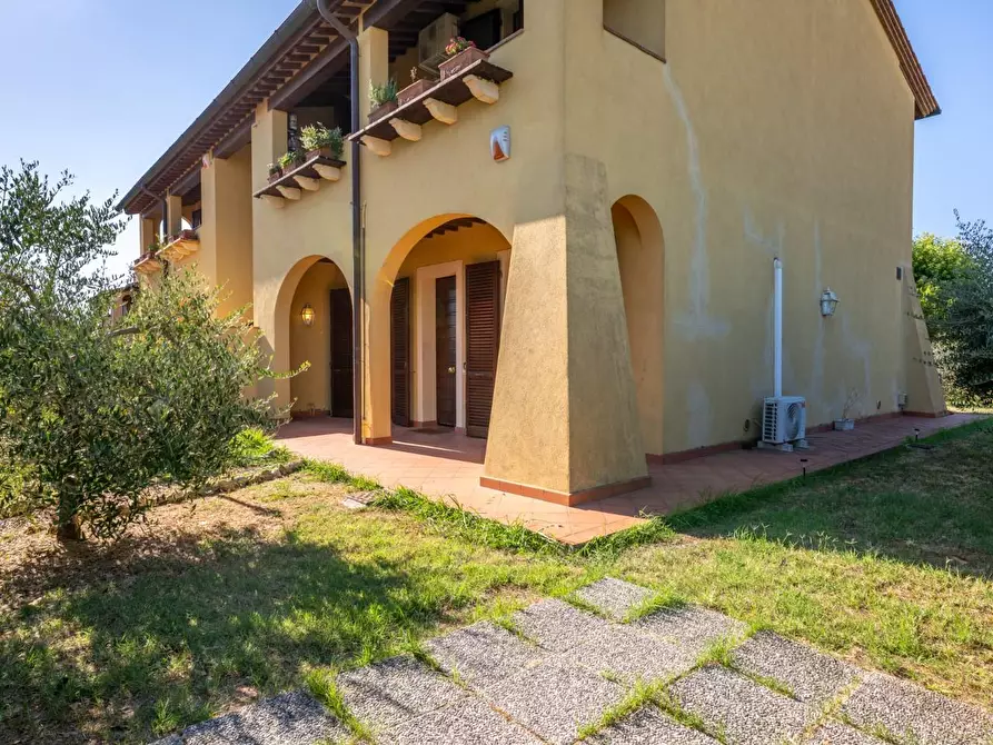 Immagine 2 di Appartamento in vendita  a Pontedera