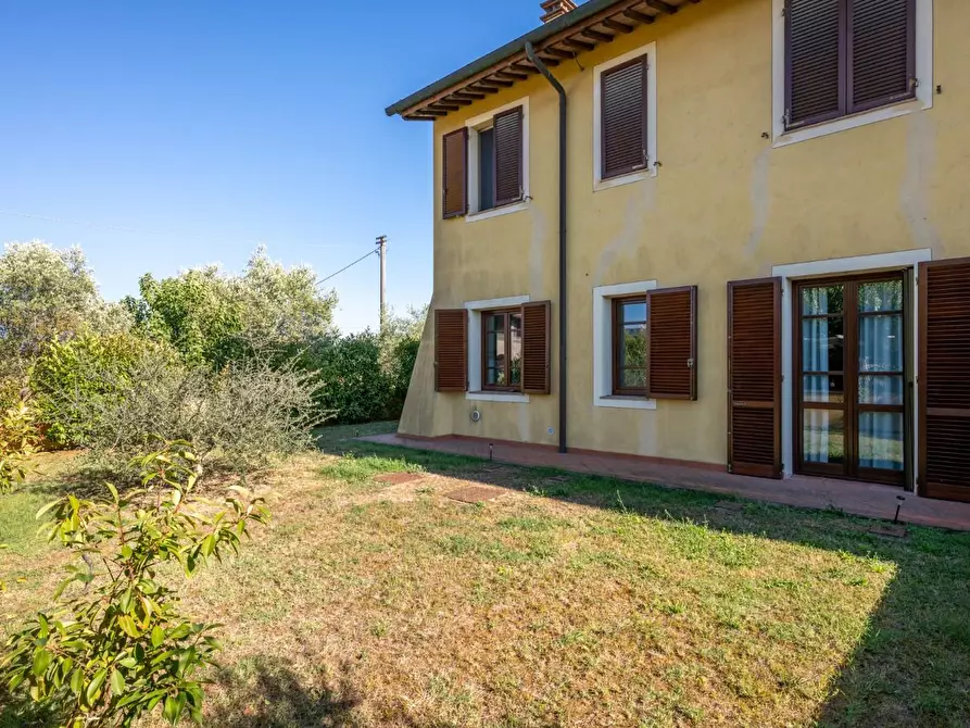 Immagine 32 di Appartamento in vendita  a Pontedera