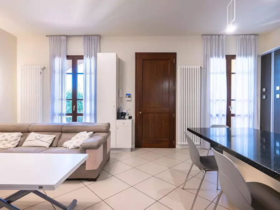 Immagine 17 di Appartamento in vendita  a Pontedera