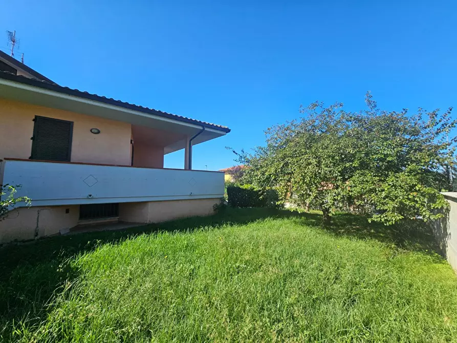 Immagine 31 di Casa bifamiliare in vendita  a Collesalvetti