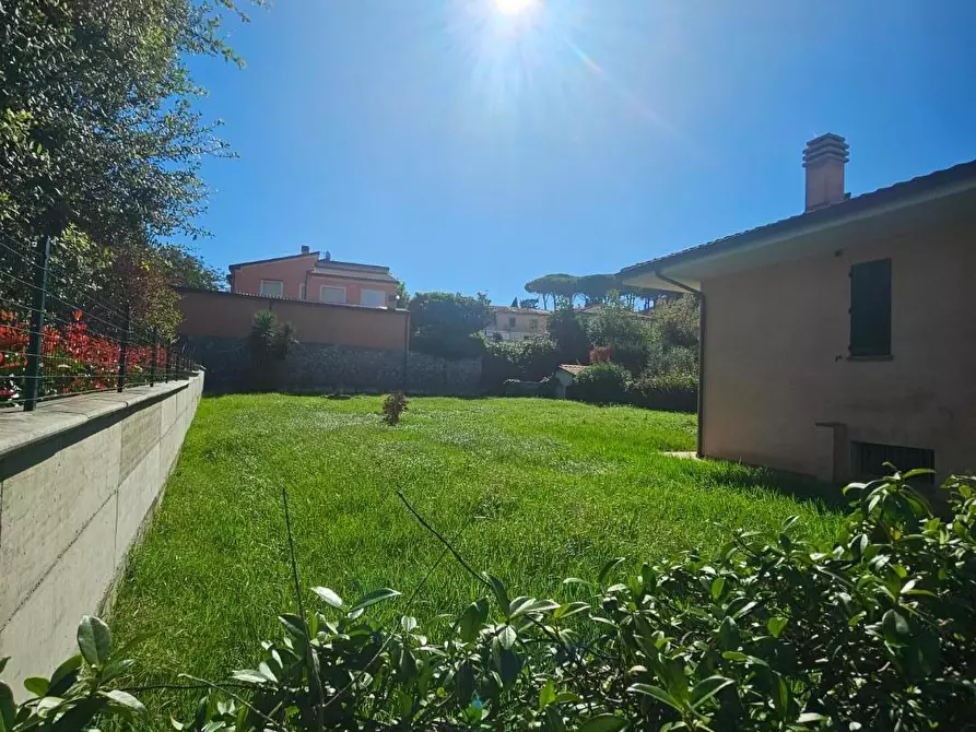 Immagine 33 di Casa bifamiliare in vendita  a Collesalvetti