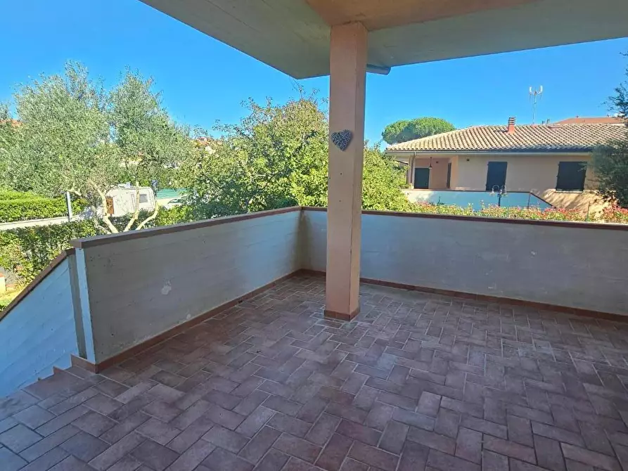 Immagine 38 di Casa bifamiliare in vendita  a Collesalvetti