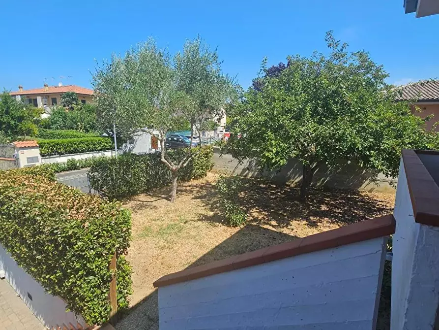 Immagine 10 di Casa bifamiliare in vendita  a Collesalvetti