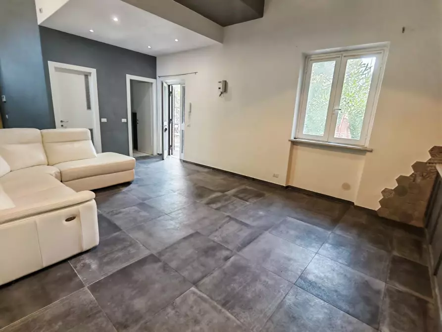 Immagine 4 di Casa semindipendente in vendita  a Carrara