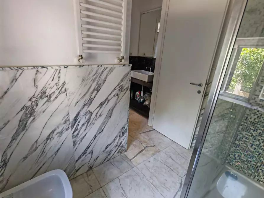 Immagine 6 di Casa semindipendente in vendita  a Carrara