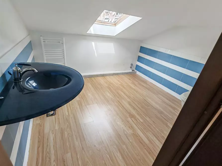 Immagine 21 di Casa semindipendente in vendita  a Carrara